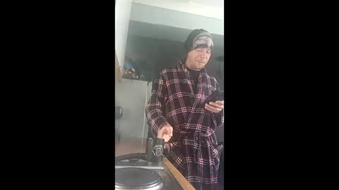 Snapshot of mr_i_ chatting on December 19, 11:06 am mr_i_ online show from December 19, 11:06 am