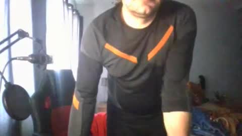 mr_i_ online show from March 22, 7:34 am