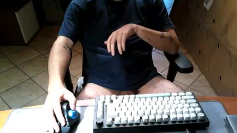 Snapshot of mr_kaa chatting on October 12, 3:44 pm mr_kaa online show from October 12, 3:44 pm