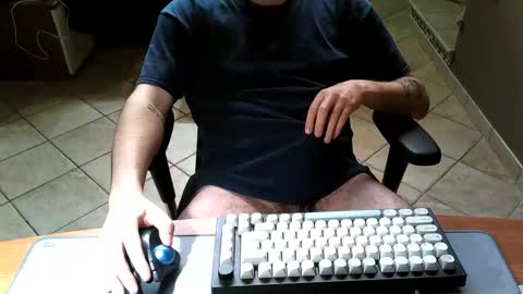 Snapshot of mr_kaa chatting on December 13, 8:47 pm mr_kaa online show from December 13, 8:47 pm