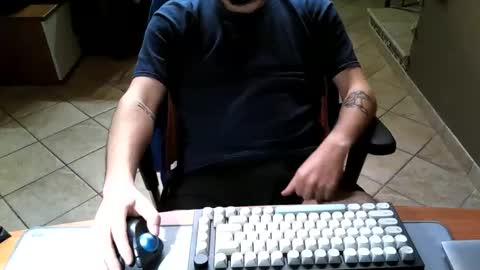 Snapshot of mr_kaa chatting on December 21, 6:26 pm mr_kaa online show from December 21, 6:26 pm