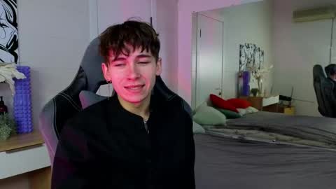 Kris online show from February 11, 6:01 pm