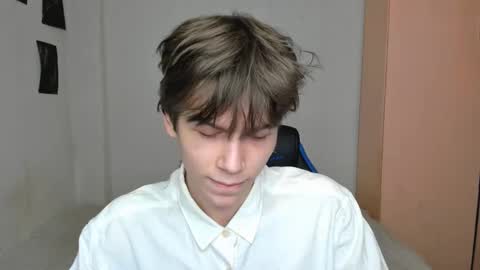 Snapshot of mr_makentoshi chatting on February 1, 7:47 am Makentoshi online show from February 1, 7:47 am