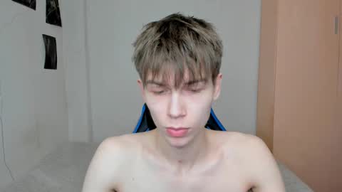 Snapshot of mr_makentoshi chatting on March 4, 6:29 pm Makentoshi online show from March 4, 6:29 pm