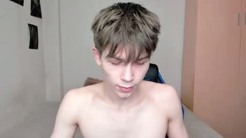 Snapshot of mr_makentoshi chatting on March 11, 7:15 am Makentoshi online show from March 11, 7:15 am