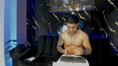mr_maximo online show from February 2, 5:06 am