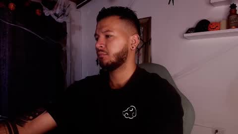 MIKEE online show from October 26, 3:12 am