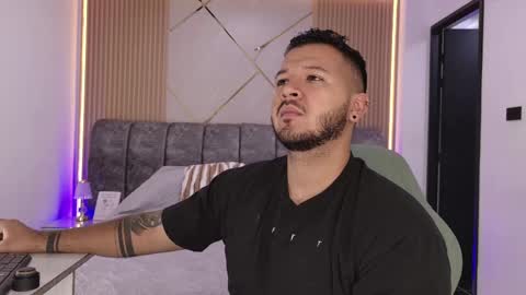 MIKEE online show from May 6, 3:02 am