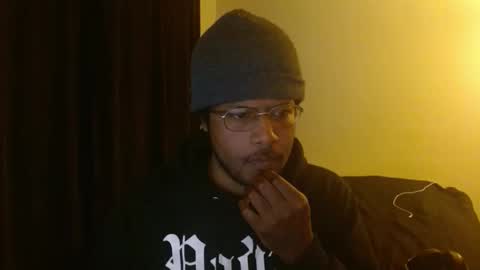 Snapshot of mr_nobody_100 chatting on January 14, 10:43 am mr_nobody_100 online show from January 14, 10:43 am