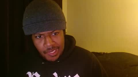 Snapshot of mr_nobody_100 chatting on February 1, 12:59 pm mr_nobody_100 online show from February 1, 12:59 pm