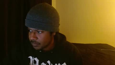 Snapshot of mr_nobody_100 chatting on February 3, 10:31 am mr_nobody_100 online show from February 3, 10:31 am