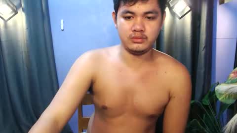 Snapshot of mr_olivercummerx chatting on October 22, 10:20 pm mr_olivercummerx online show from October 22, 10:20 pm