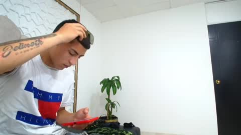 Mr Porn  online show from April 9, 5:29 am