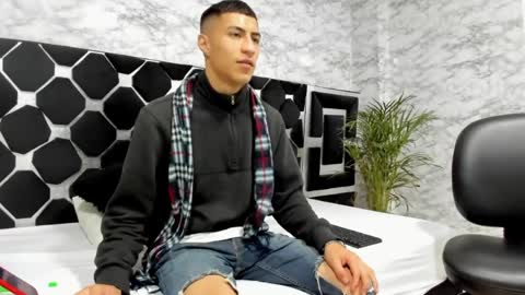 Mr Porn  online show from April 10, 2:22 pm