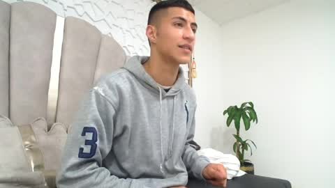 Mr Porn  online show from April 16, 2:29 pm