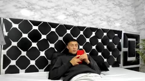 Mr Porn  online show from June 26, 5:45 am