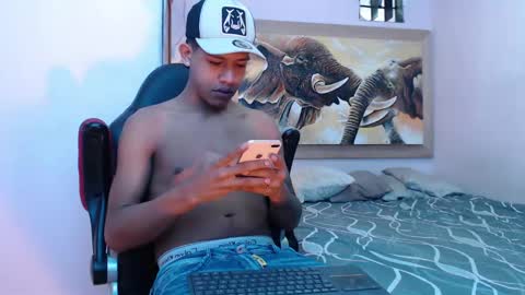 Snapshot of mr_stiven_ chatting on February 17, 2:42 am mr_stiven_ online show from February 17, 2:42 am