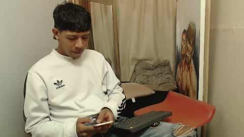 mr_stiven_ online show from November 17, 2:17 am