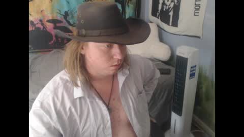 mr_strawberry online show from April 4, 4:26 pm