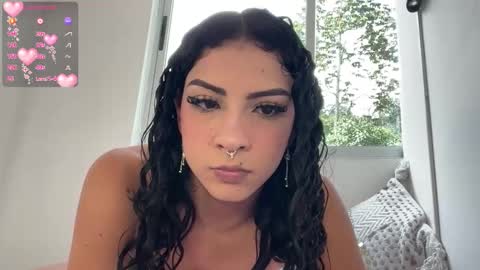 Snapshot of mrandmrsrivas chatting on December 20, 7:10 pm mrandmrsrivas online show from December 20, 7:10 pm