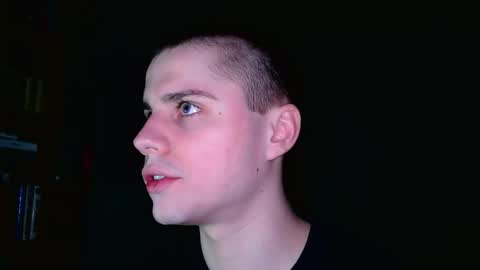 Snapshot of mrbepsik chatting on March 2, 9:43 pm Mr Roman online show from March 2, 9:43 pm