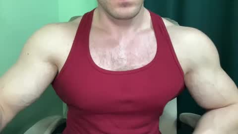 Snapshot of mrbiceps_23 chatting on January 28, 7:53 pm Mrbiceps23 online show from January 28, 7:53 pm