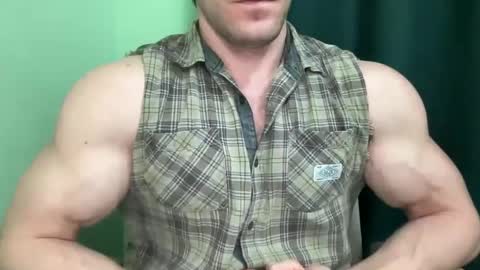 Snapshot of mrbiceps_23 chatting on January 29, 12:13 pm Mrbiceps23 online show from January 29, 12:13 pm