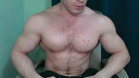 Snapshot of mrbiceps_23 chatting on February 12, 6:09 pm Mrbiceps23 online show from February 12, 6:09 pm