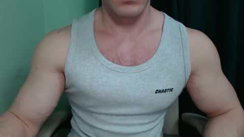 Snapshot of mrbiceps_23 chatting on March 9, 9:46 pm Mrbiceps23 online show from March 9, 9:46 pm