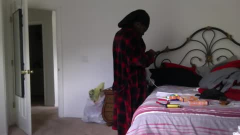 Snapshot of mrbigdthomas chatting on October 7, 4:59 pm MrBigDThomas online show from October 7, 4:59 pm