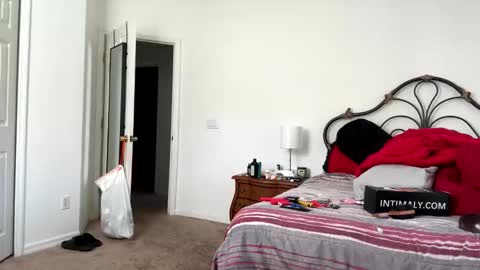 Snapshot of mrbigdthomas chatting on October 24, 1:29 pm MrBigDThomas online show from October 24, 1:29 pm