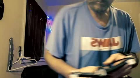 Snapshot of mrbiggintx chatting on April 13, 8:31 am mrbiggintx online show from April 13, 8:31 am