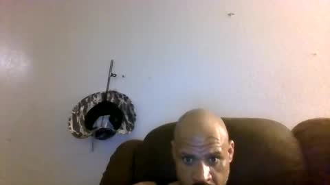 Snapshot of mrbiggs1077777 chatting on November 14, 10:18 pm mrbiggs1077777 online show from November 14, 10:18 pm