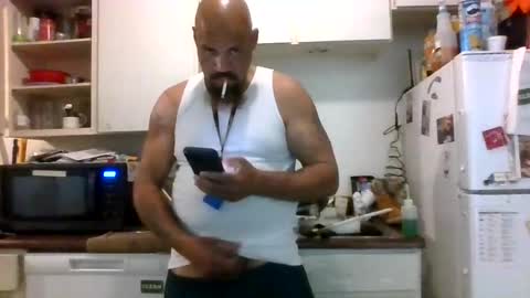 Snapshot of mrbiggs1077777 chatting on July 1, 9:11 am mrbiggs1077777 online show from July 1, 9:11 am