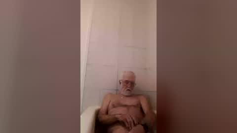 mrbighotcock12 online show from June 21, 9:39 pm