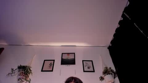 Laura online show from October 5, 3:27 am