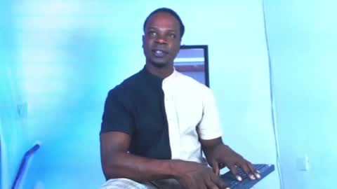 Snapshot of mrbyronstallion chatting on November 5, 3:12 pm byron online show from November 5, 3:12 pm