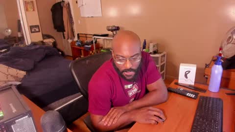 Chuck Daily online show from January 6, 6:03 am