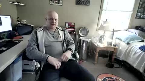 Snapshot of mrclean_55 chatting on November 14, 5:44 pm MrClean55 online show from November 14, 5:44 pm