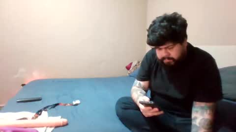 Snapshot of mrcpy1 chatting on March 10, 5:18 pm Latinhot online show from March 10, 5:18 pm