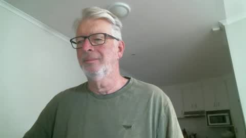 mrcreek1531 online show from April 26, 9:45 pm