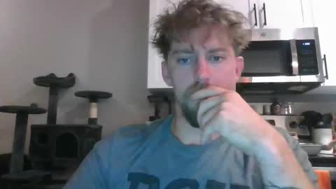 Snapshot of mrcumfixit chatting on October 14, 10:32 pm mrcumfixit online show from October 14, 10:32 pm