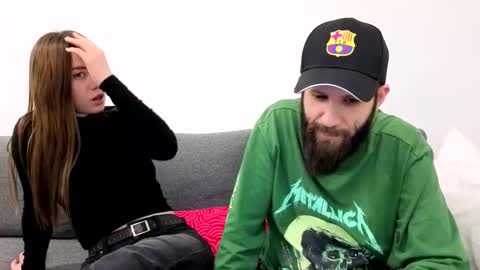 Snapshot of mrdeanlive chatting on February 27, 12:32 am Dean Emmy online show from February 27, 12:32 am