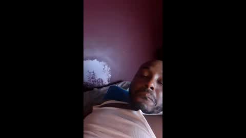 Snapshot of mrdeepstroker33 chatting on March 30, 6:25 am mrdeepstroker33 online show from March 30, 6:25 am