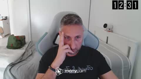 mrdr000 online show from April 10, 10:31 am