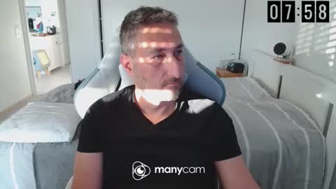 mrdr000 online show from April 15, 5:58 am