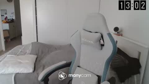 mrdr000 online show from April 17, 11:02 am