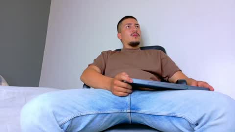 Mr Fox online show from April 10, 7:51 pm