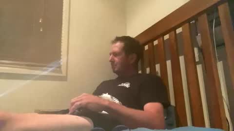 Snapshot of mrgray11xxx chatting on February 11, 3:40 pm mrgray11xxx aussie online show from February 11, 3:40 pm
