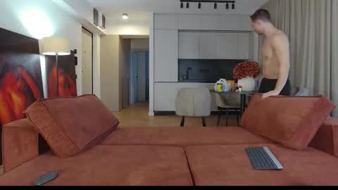 Snapshot of mrgreeneyes01 chatting on November 23, 8:03 am juan luis online show from November 23, 8:03 am